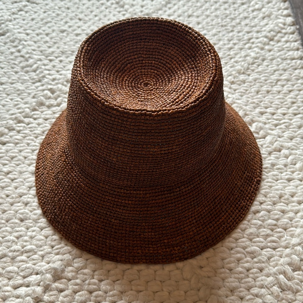 Janessa Leone straw hat size small